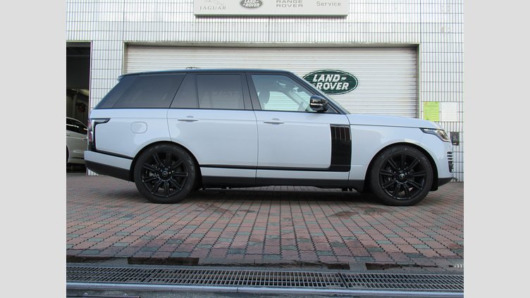 2020 認定中古車 Land Rover Range Rover ユーロンホワイト 2.0リッターSi4プラグインハイブリッド（404 PS） スタンダードホイールベース VOGUE