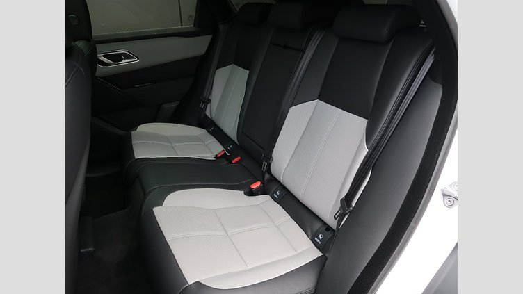 2024 認定中古車 Land Rover Range Rover Velar オストゥーニパールホワイト D200マイルドハイブリッド（ディーゼル） Standard Wheelbase Dynamic SE