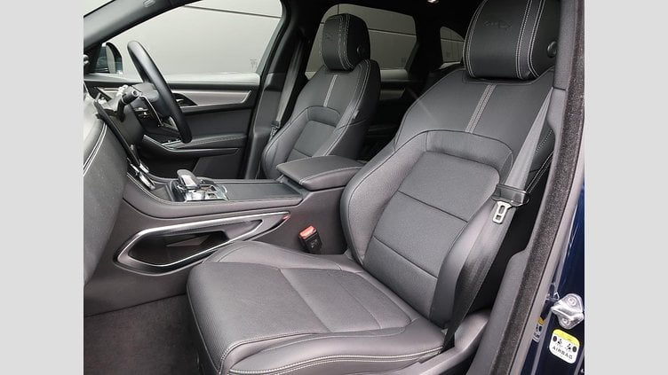 2024 認定中古車 Jaguar F-Pace ポルトフィーノブルー D204 AWD（オートマチック）MHEV R-DYNAMIC SE