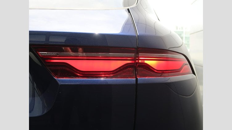 2024 認定中古車 Jaguar F-Pace ポルトフィーノブルー D204 AWD（オートマチック）MHEV R-DYNAMIC SE