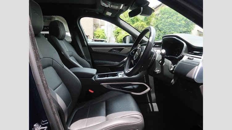 2024 認定中古車 Jaguar F-Pace ポルトフィーノブルー D204 AWD（オートマチック）MHEV R-DYNAMIC SE