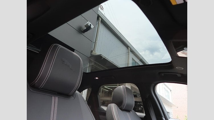 2024 認定中古車 Jaguar F-Pace ポルトフィーノブルー D204 AWD（オートマチック）MHEV R-DYNAMIC SE