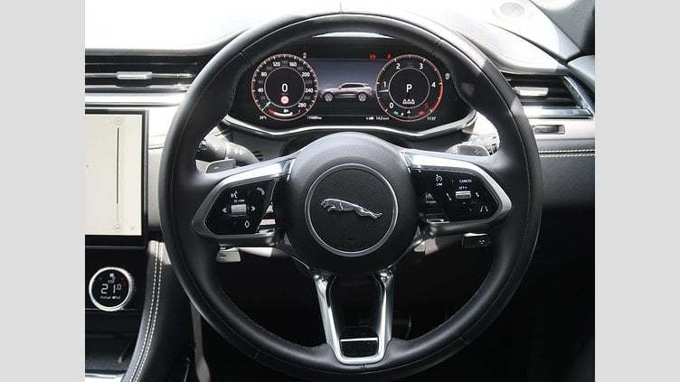 2024 認定中古車 Jaguar F-Pace ポルトフィーノブルー D204 AWD（オートマチック）MHEV R-DYNAMIC SE
