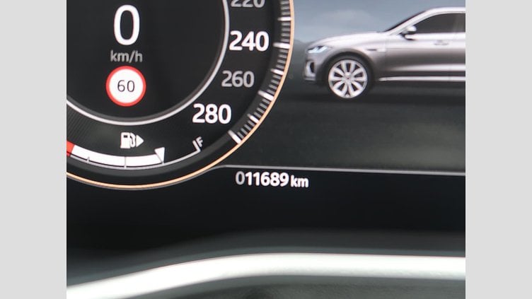 2024 認定中古車 Jaguar F-Pace ポルトフィーノブルー D204 AWD（オートマチック）MHEV R-DYNAMIC SE