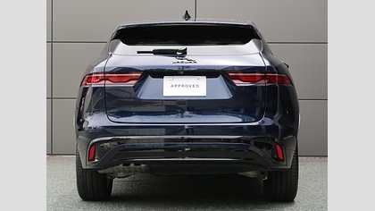F-Pace 41