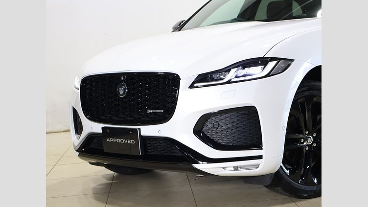 2024 認定中古車 Jaguar F-Pace オストゥーニパールホワイト D204 AWD（オートマチック）MHEV R-DYNAMIC SE