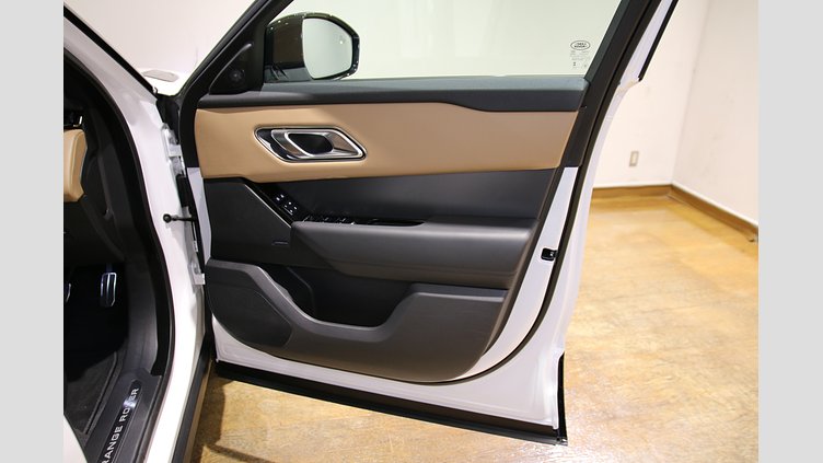 2024 認定中古車 Land Rover Range Rover Velar オストゥーニパールホワイト P400eプラグインハイブリッド（ガソリン） Dynamic HSE