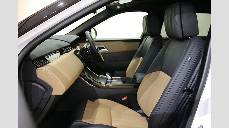 2024 認定中古車 Land Rover Range Rover Velar オストゥーニパールホワイト P400eプラグインハイブリッド（ガソリン） Dynamic HSE