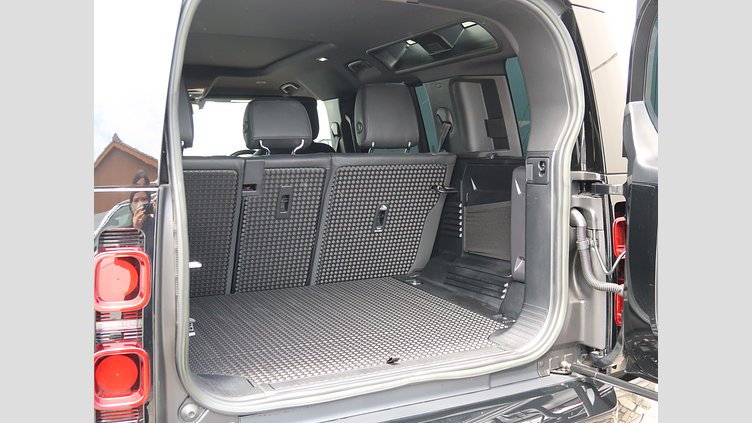 2023 認定中古車 Land Rover Defender 110 サントリーニブラック D300 AWD（AT） X-DYNAMIC HSE