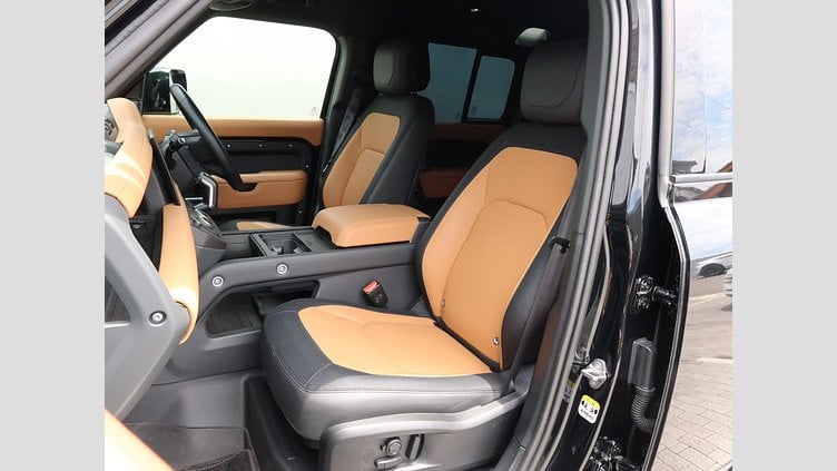 2023 認定中古車 Land Rover Defender 110 サントリーニブラック D300 AWD（AT） X-DYNAMIC HSE