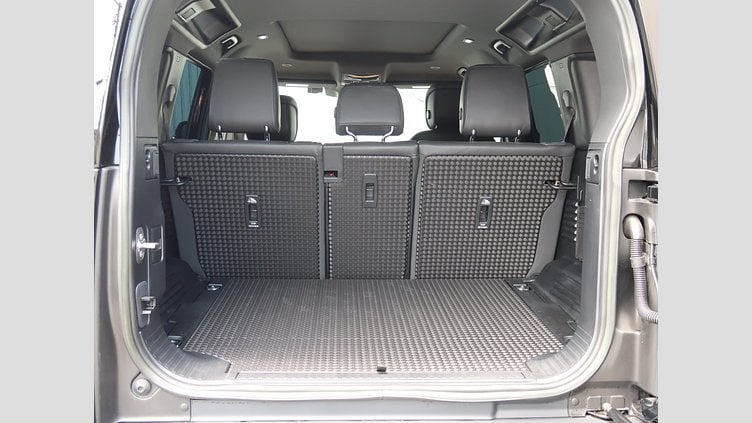 2023 認定中古車 Land Rover Defender 110 サントリーニブラック D300 AWD（AT） X-DYNAMIC HSE