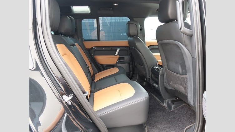 2023 認定中古車 Land Rover Defender 110 サントリーニブラック D300 AWD（AT） X-DYNAMIC HSE
