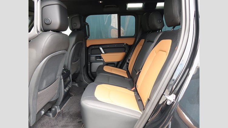 2023 認定中古車 Land Rover Defender 110 サントリーニブラック D300 AWD（AT） X-DYNAMIC HSE