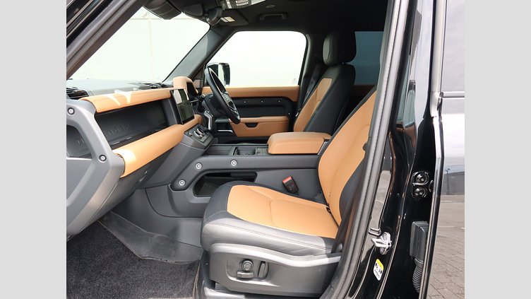 2023 認定中古車 Land Rover Defender 110 サントリーニブラック D300 AWD（AT） X-DYNAMIC HSE