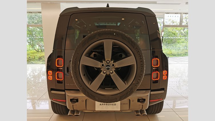 2024 認定中古車 Land Rover Defender 110 サントリーニブラック P525 AWD (AT) V8
