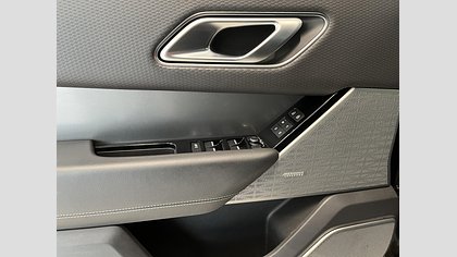 Range Rover Velar 11