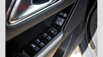 Range Rover Velar 17