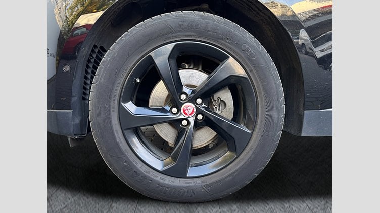 2020 Approved Jaguar F-Pace Santorini Black 25D 
2.0L INGENIUM 240KM TWIN TURBO DIESEL (przekładnia automatyczna)
Napęd AWD PORTFOLIO