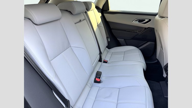 2024 Approved Land Rover Range Rover Velar Otsuni Pearl White P250 Benzyna SWB Dynamic SE