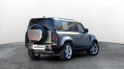Defender 110 3