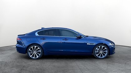 2022 Approved  XE Bluefire Blue AWD SE Image 2