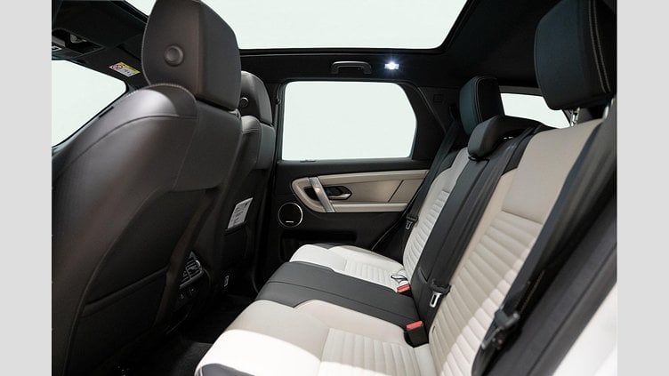 2024 Apstiprināts Land Rover Discovery Sport Fuji White D165 Diesel Mild Hybrid Standard Wheelbase Dynamic SE