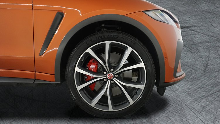 2022 Approved Jaguar F-Pace SVO Premium Palette Orange 5.0 550 PS SVR