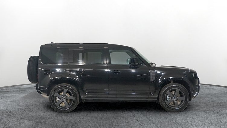 2024 Approved Land Rover Defender 110 Santorini crna 3.0 249PS AWD MHEV X-Dynamic SE