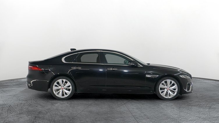 2021 Approved Jaguar XF Santorini Black 2.0D 204PS AWD SE