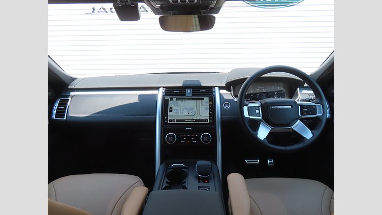 2024 認定中古車 Land Rover Discovery サントリーニブラック D300マイルドハイブリッド（ディーゼル） スタンダードホイールベース Dynamic HSE