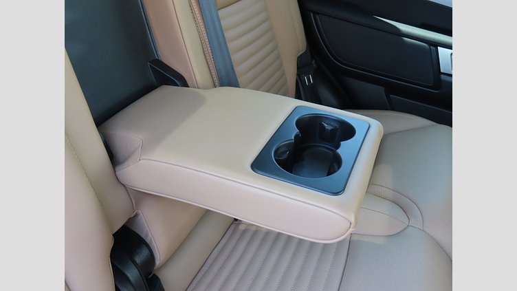 2024 認定中古車 Land Rover Discovery サントリーニブラック D300マイルドハイブリッド（ディーゼル） スタンダードホイールベース Dynamic HSE