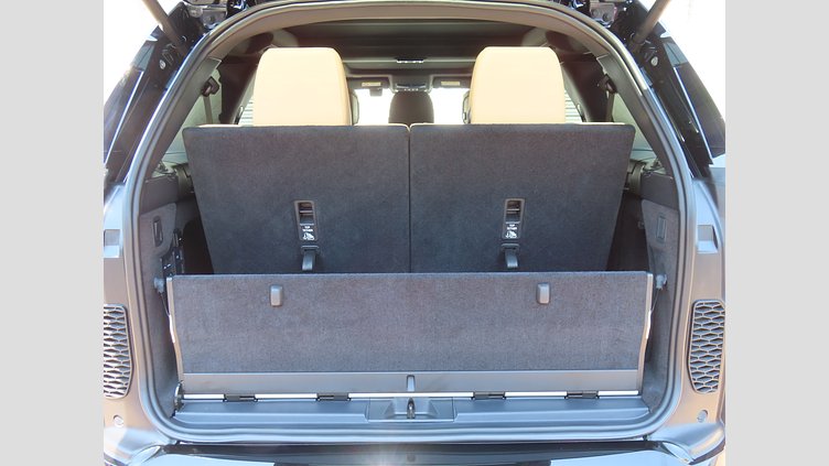2024 認定中古車 Land Rover Discovery サントリーニブラック D300マイルドハイブリッド（ディーゼル） スタンダードホイールベース Dynamic HSE