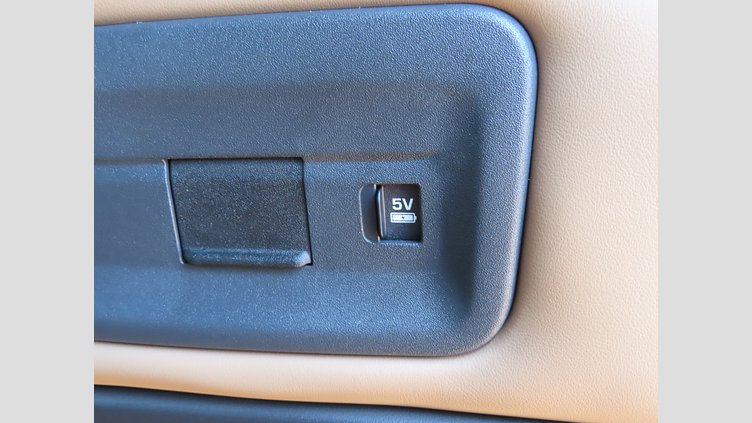 2024 認定中古車 Land Rover Discovery サントリーニブラック D300マイルドハイブリッド（ディーゼル） スタンダードホイールベース Dynamic HSE