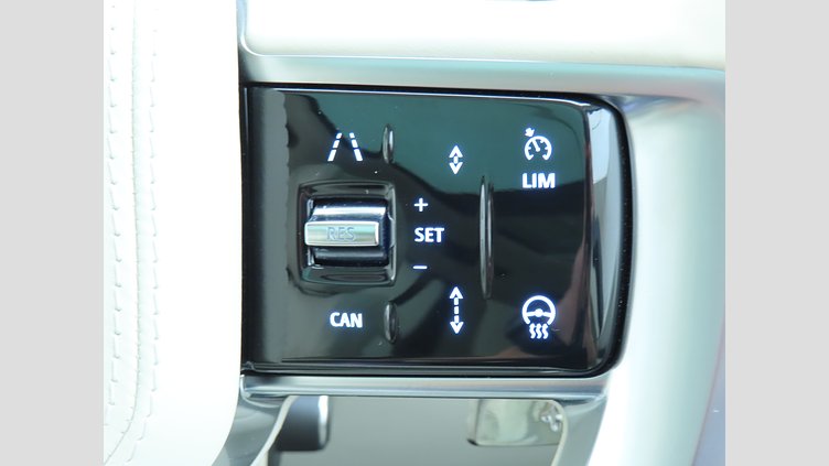 2024 認定中古車 Land Rover Range Rover バトゥミゴールド D300 AWD MHEV（AT）  Autobiography