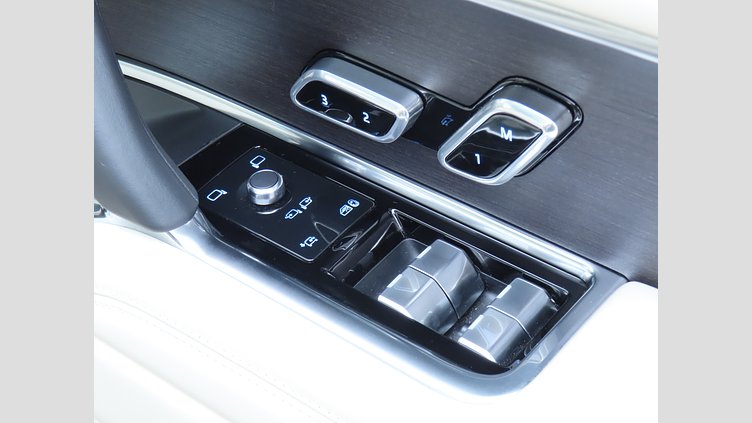 2024 認定中古車 Land Rover Range Rover バトゥミゴールド D300 AWD MHEV（AT）  Autobiography
