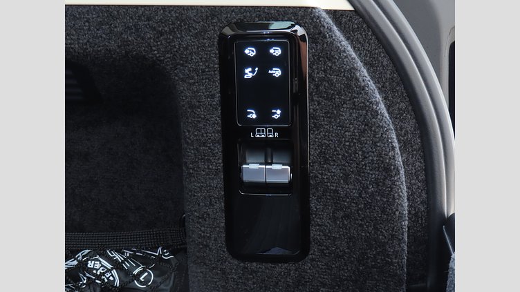 2024 認定中古車 Land Rover Range Rover バトゥミゴールド D300 AWD MHEV（AT）  Autobiography