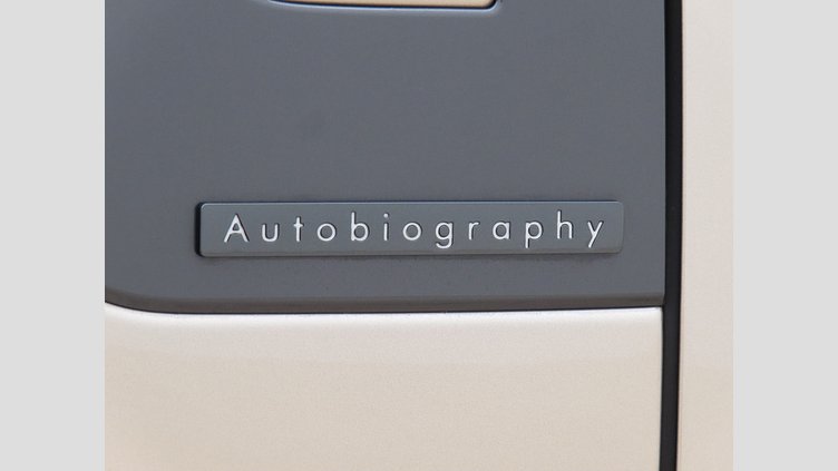 2024 認定中古車 Land Rover Range Rover バトゥミゴールド D300 AWD MHEV（AT）  Autobiography