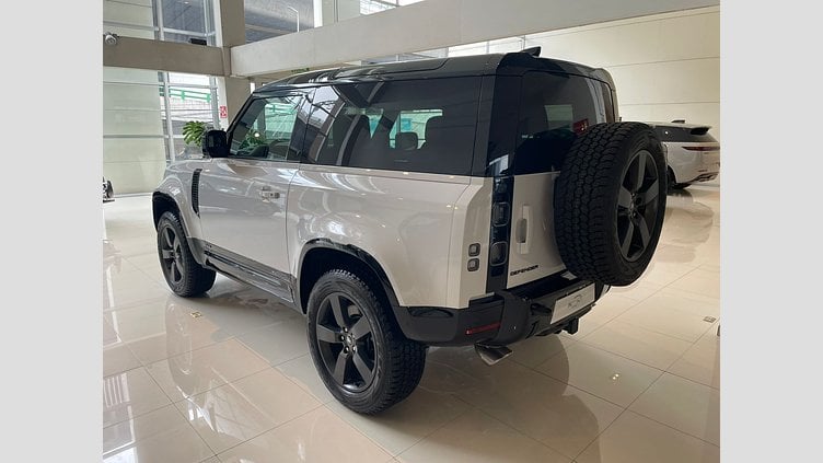 2023 Nuevo Land Rover Defender 90 Yulong White 5.0 P AJ133 DOHC CDA X