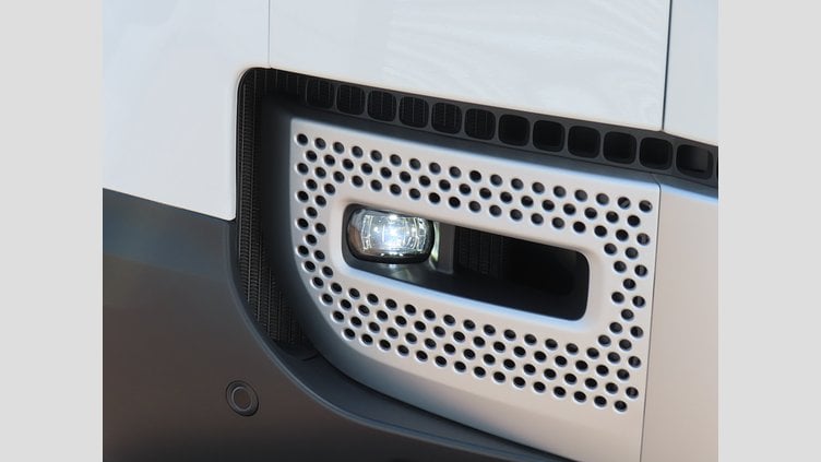 2024 認定中古車 Land Rover Defender 90 フジホワイト P300 AWD（AT） S