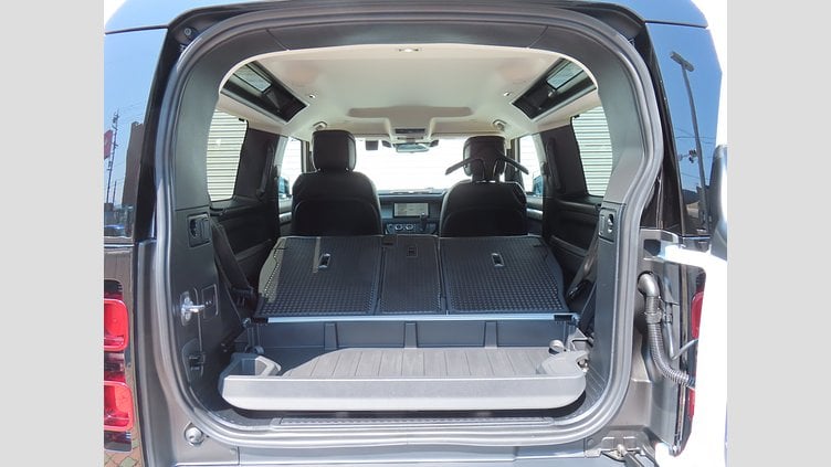2024 認定中古車 Land Rover Defender 90 フジホワイト P300 AWD（AT） S