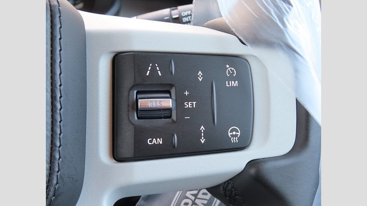 2024 認定中古車 Land Rover Defender 90 フジホワイト P300 AWD（AT） S