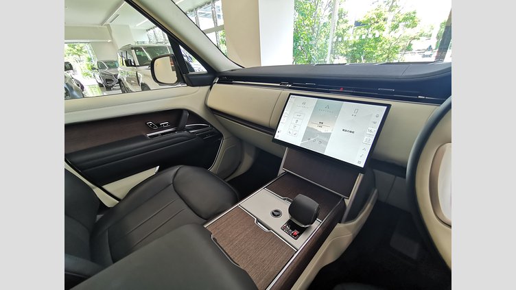 2024 認定中古車 Land Rover Range Rover ヴァレジネブルー D300 AWD MHEV（AT） スタンダードホイールベース HSE