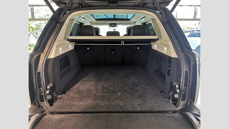 2024 認定中古車 Land Rover Range Rover ヴァレジネブルー D300 AWD MHEV（AT） スタンダードホイールベース HSE