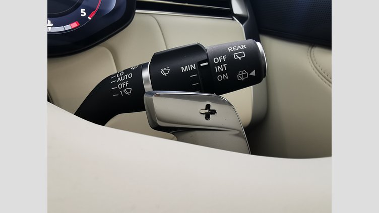 2024 認定中古車 Land Rover Range Rover ヴァレジネブルー D300 AWD MHEV（AT） スタンダードホイールベース HSE