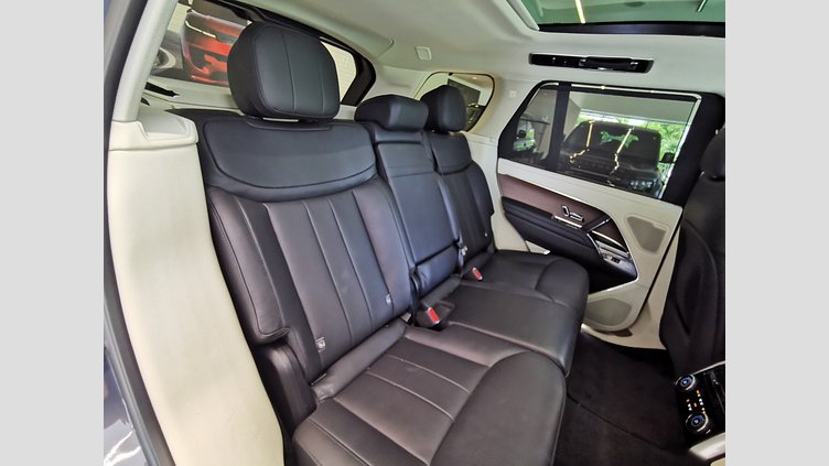 2024 認定中古車 Land Rover Range Rover ヴァレジネブルー D300 AWD MHEV（AT） スタンダードホイールベース HSE