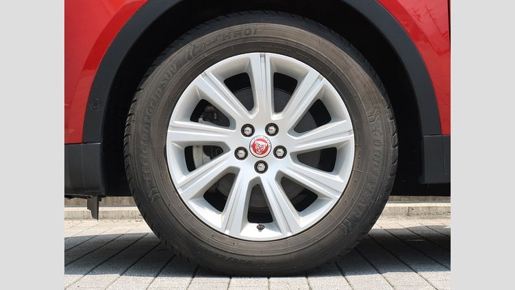 2018 認定中古車 Jaguar E-Pace フィレンツェ レッド D180 オートマチック全輪駆動 S