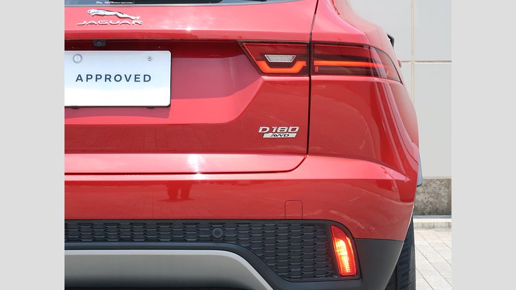 2018 認定中古車 Jaguar E-Pace フィレンツェ レッド D180 オートマチック全輪駆動 S