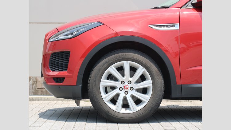 2018 認定中古車 Jaguar E-Pace フィレンツェ レッド D180 オートマチック全輪駆動 S