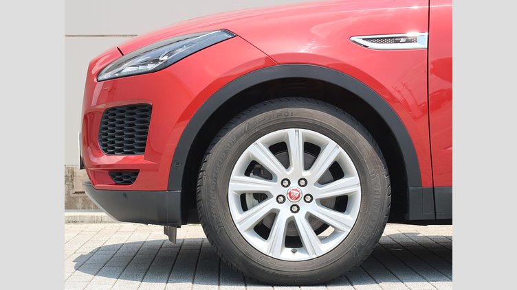 2018 認定中古車 Jaguar E-Pace フィレンツェ レッド D180 オートマチック全輪駆動 S