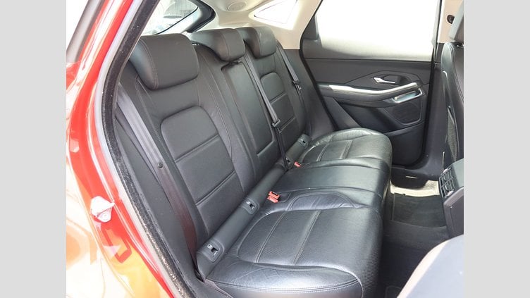 2018 認定中古車 Jaguar E-Pace フィレンツェ レッド D180 オートマチック全輪駆動 S